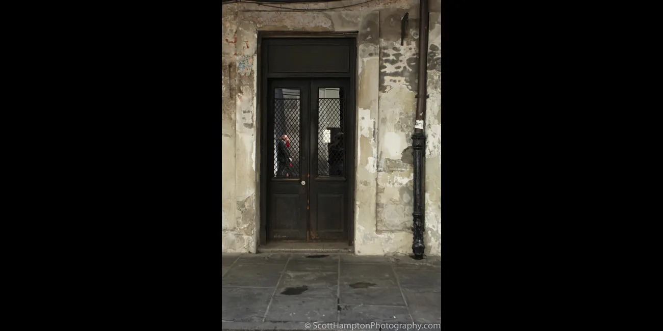 NOLA Door V