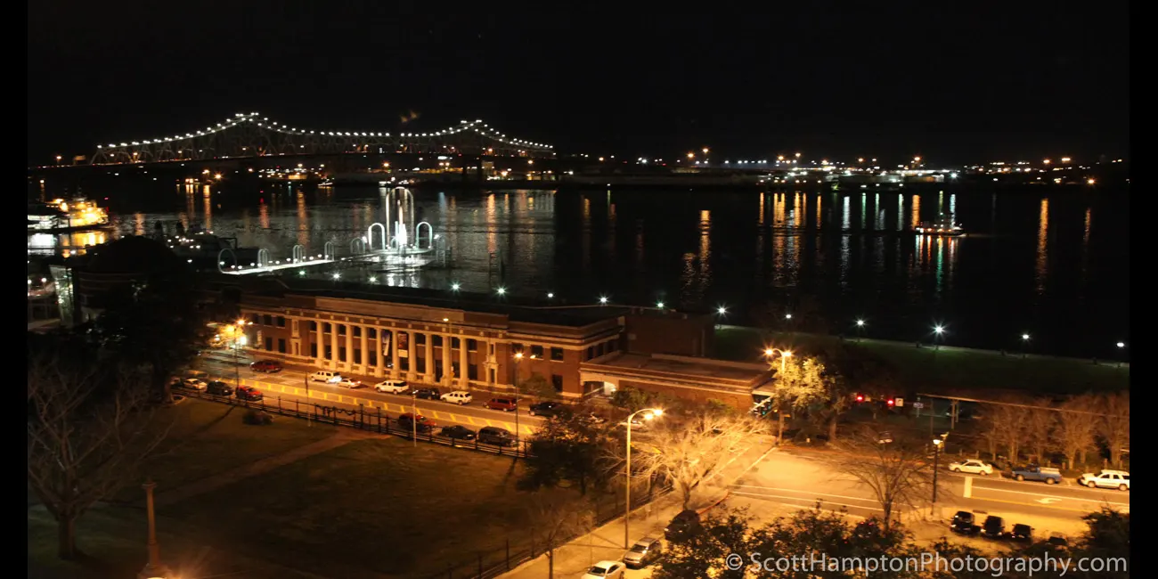 Horace Wilkinson Bridge (Hwy 10) over the Mississippi River in Baton Rouge.